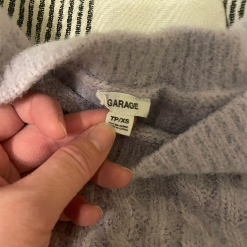 Garage XS lavender cropped sweater - Picture 2 of 2